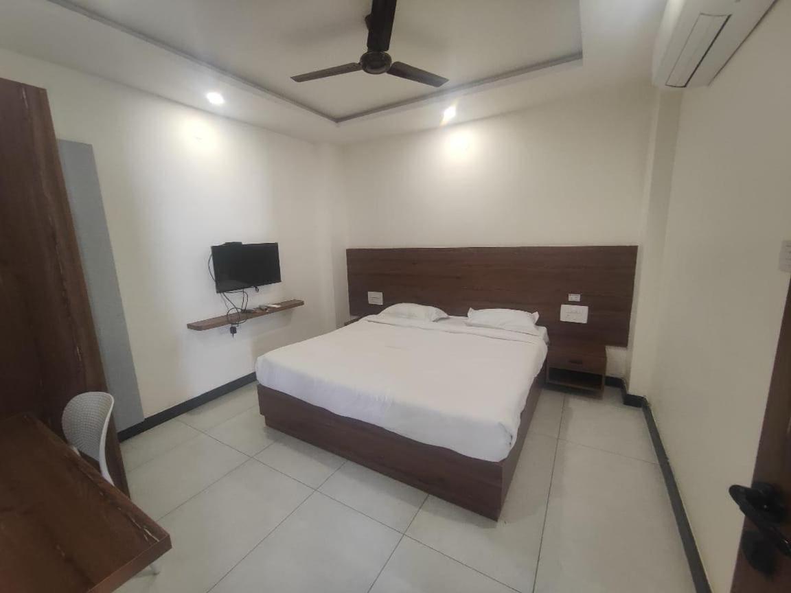 Super Townhouse Shivamogga Formerly Karthik Bhavan Exterior foto